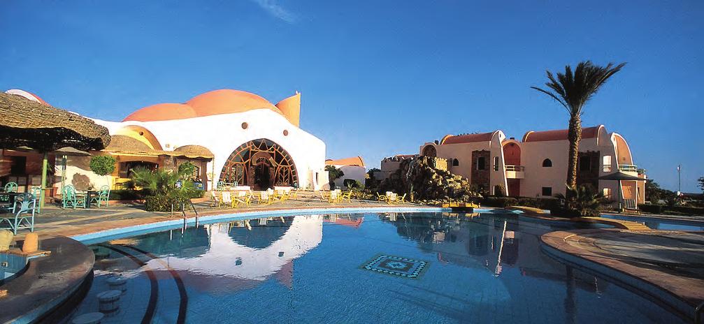 Helioland Beach Resort 5* EL QUSEIR L hotel si affaccia sulla spiaggia delle baia di El Quseir a 50 km da Marsa Alam.