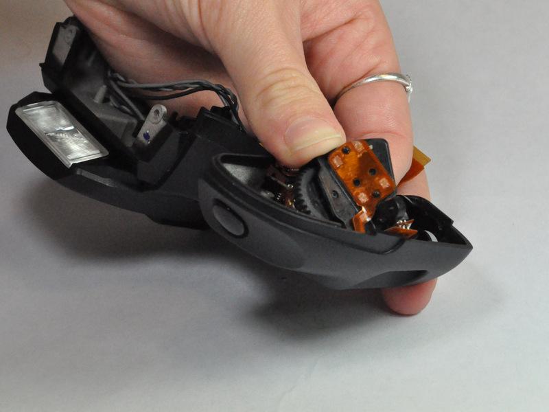 To reassemble your device, follow these instructions in reverse