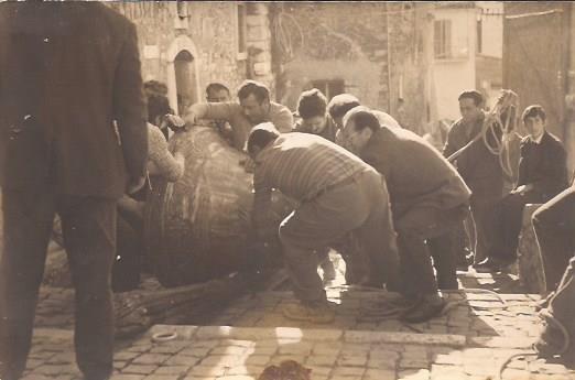 via San Giorgio, dopo il negozio della