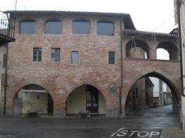 Ferrara ed è costituito da 3 edifici. 13 Comune di Ro Ferrarese Casa del Fascio Prov.