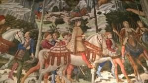 Riccardi, Cappella dei Magi, particolare affresco Benozzo Gozzoli Il percorso di visita al piano nobile prosegue nella parte seicentesca voluta dai Riccardi; gli arredi sono quelli dei Riccardi, ma