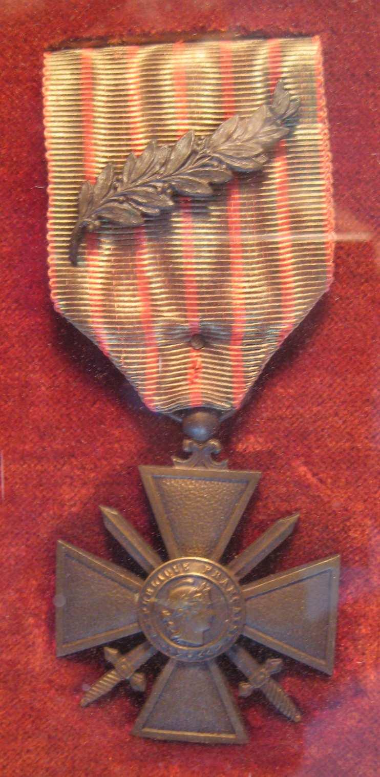 Medaglia d argento al Valor Militare conferita al sottotenente Adolfo Zamboni per l azione sul monte Mosciagh