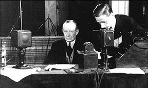 1934 - Marconi durante l'inaugurazione dell'impianto Oppure clicca