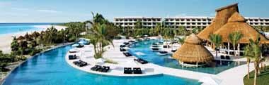 Quote per persona per notte, in camera doppia, con trattamento All Inclusive: a partire da 124 Euro HOTEL HYATT REGENCY 5* Uno degli hotel più lussuosi di Cancun, è affacciato sul mare dei Caraibi,