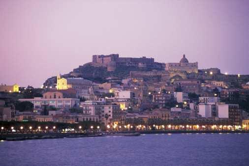 6 giorno 12 settembre Lipari / Milazzo / Catania / Milano «Eccoci dunque seduti all'ombra, guardando il mare e il promontorio di Milazzo, che a man sinistra sporge in fuori lontano nel mare, in forma