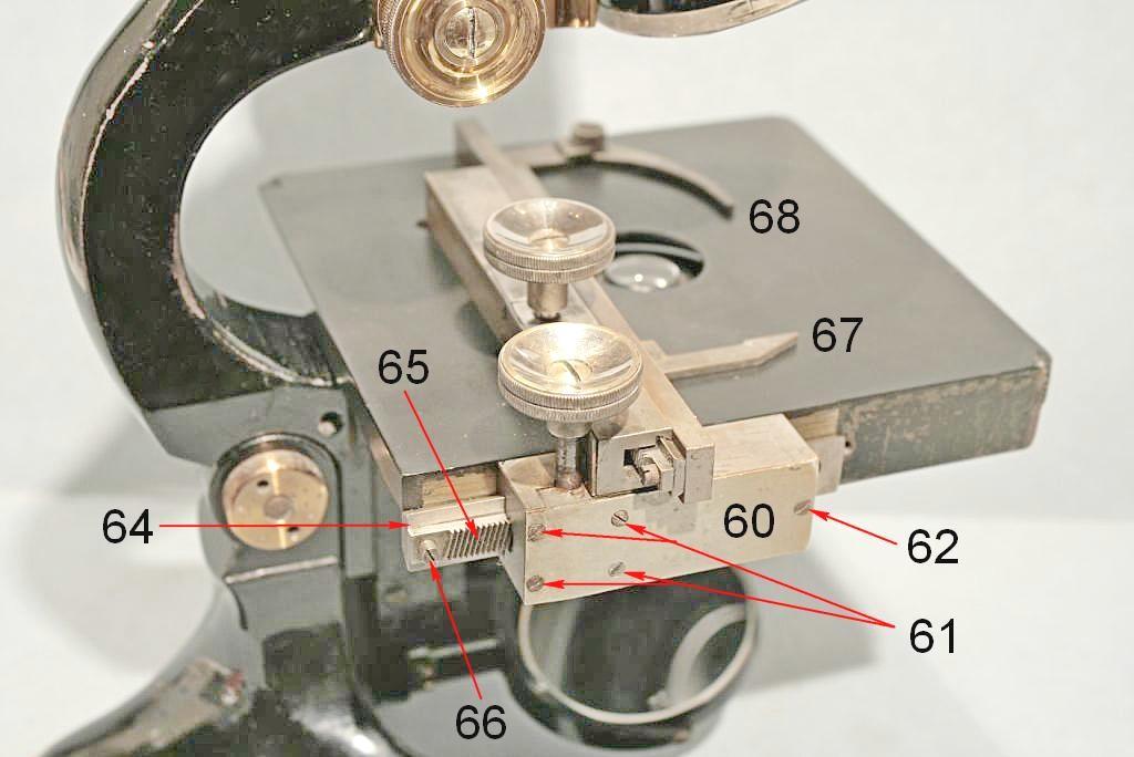 Il TAVOLINO Il tavolino è fisso e rettangolare: 114 mm in direzione X (orizzontale) e 120 mm in direzione verticale (Y).