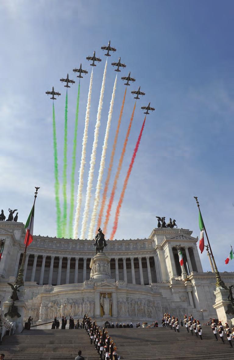 La bandiera della Repubblica e il tricolore italiano: verde, bianco e rosso, a tre