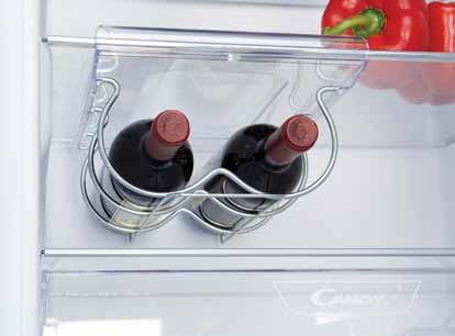 PArtiColAri il design interno rende ospitale il frigorifero in modo da accogliere nel miglior modo possibile i cibi, bottiglie e contenitori: ma le nuove linee tese dei balconcini della controporta