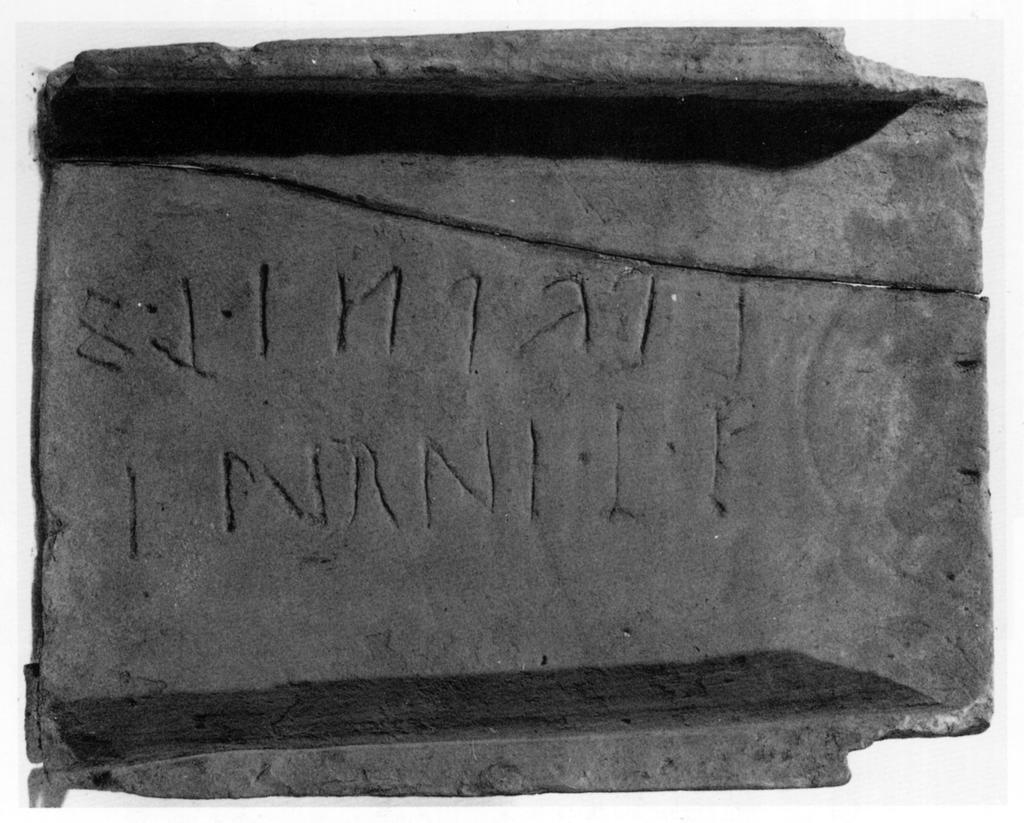 Iscrizioni etrusco-latine da Chiusi (prima metà I sec. a.c.) Iscrizione latina digrafa (in alfabeto latino ed etrusco) da Chiusi (I sec.