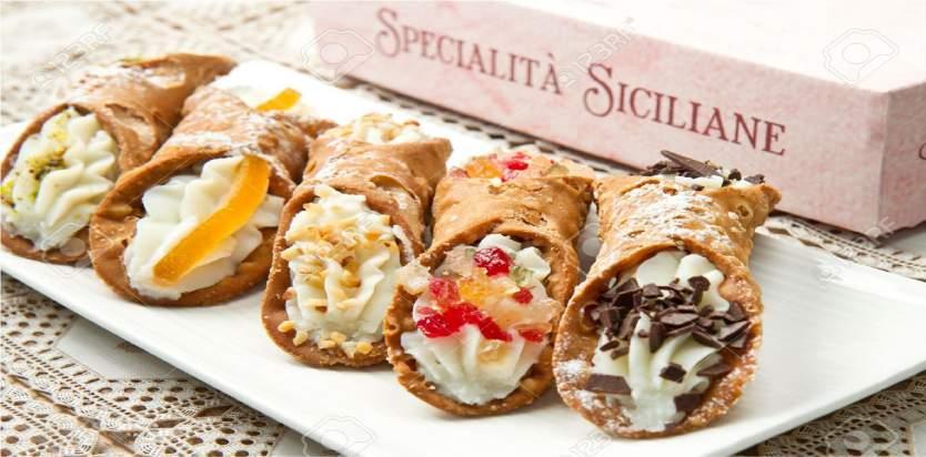 DOLCI E CIBI TIPICI CANNOLI IL CANNOLO È UNA DELLE SPECIALITÀ PIÙ CONOSCIUTE DI TUTTA LA PASTICCERIA