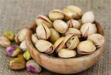 PISTACCHI DI BRONTE IL PISTACCHIO DI BRONTE (PICCOLO COMUNE AI PIEDI DELL ETNA) È UNA VARIETÀ DI