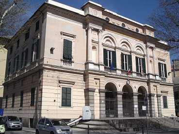 Comune di Genova Municipio Bassa Val Bisagno MUNICIPIO BASSA VAL BISAGNO Carta dei Servizi DEMOGRAFICI - PERMESSI Anno 2014 PREMESSE GENERALI Piazza A.