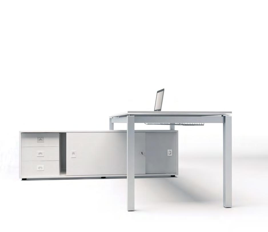 DESKS INTEGRATED TO OPERATIVE BOXES WITH SLIDING DOOR characterize the working area. The cable management system with an aluminum rail and top access can be equipped with different front panels.