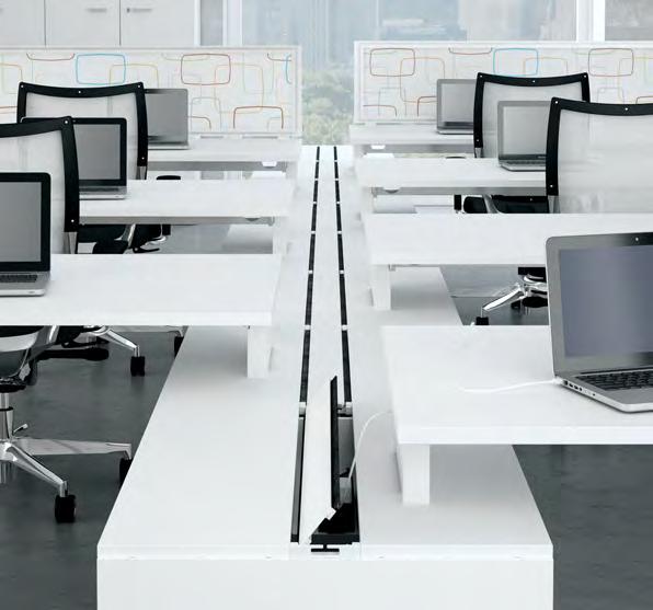 THE OPERATIVE BOX WITH CABLE SYSTEM ALLOWS AN EASY MANAGEMENT of cables in the workstation.