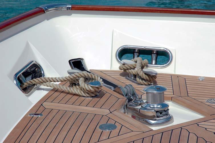 Ancoraggio facile e sicuro Safe and easy anchoring Accessori per i salpa