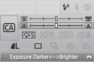 1 2 3 Setati cadranul de moduri pe <C>. Ecranul Creativ Auto apare pe monitorul LCD. Apasati <Q>. Puteti utiliza <S> pentru a selecta functia (7).