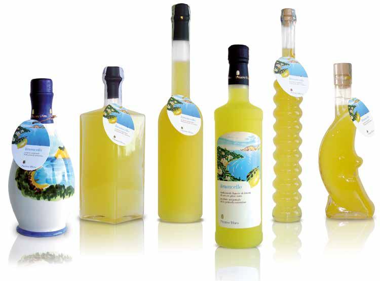 Il femminiello ovale sorrentino e il tipico limone della penisola che grazie alla sua forma e dimensione, ed alla sua buccia spessa e ricca di oli aromatici, conferisce all infuso di alcol puro