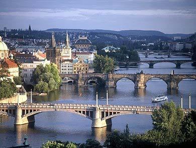 TOUR PRAGA 1 giorno: Roma / Praga 2 giorno: Praga 3 giorno: Praga