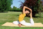 Guida individuale e autodisciplina yogica sono aspetti importanti del corso.