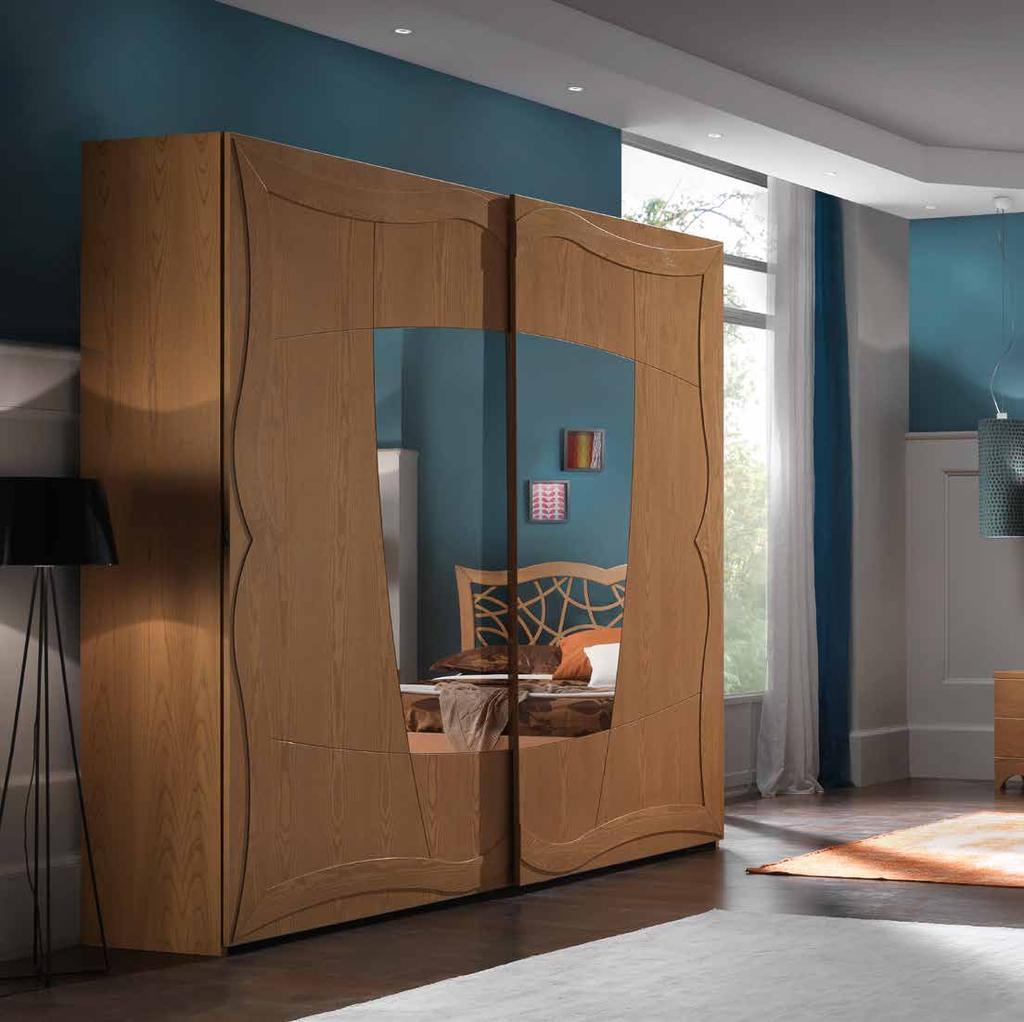 art. 744 Armadio ante legno Wardrobe L. 277 H. 248 P.