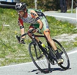 sempre corso con il gruppo della Bardiani. Conta due successi da pro : la 7 a tappa del Giro 204 (a Vittorio Veneto, davanti a Wellens e McCarthy) e una tappa della Settimana Coppi e Bartali nel 206.