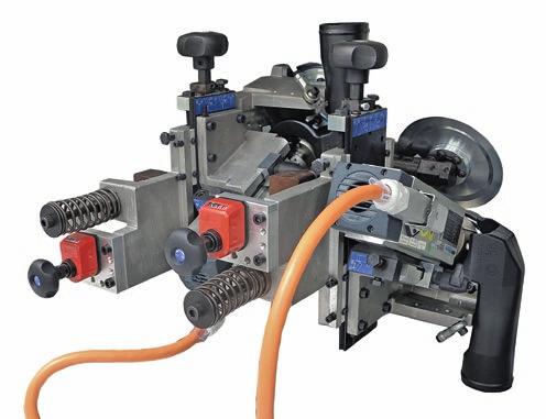 Akron 1300 Gruppo Spigolatore per la refilatura del bordo, disponibile in versione manuale o automatica,