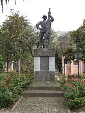 San Benedetto del Tronto (Ap) Il monumento ai caduti è inaugurato il 14 agosto 1921.