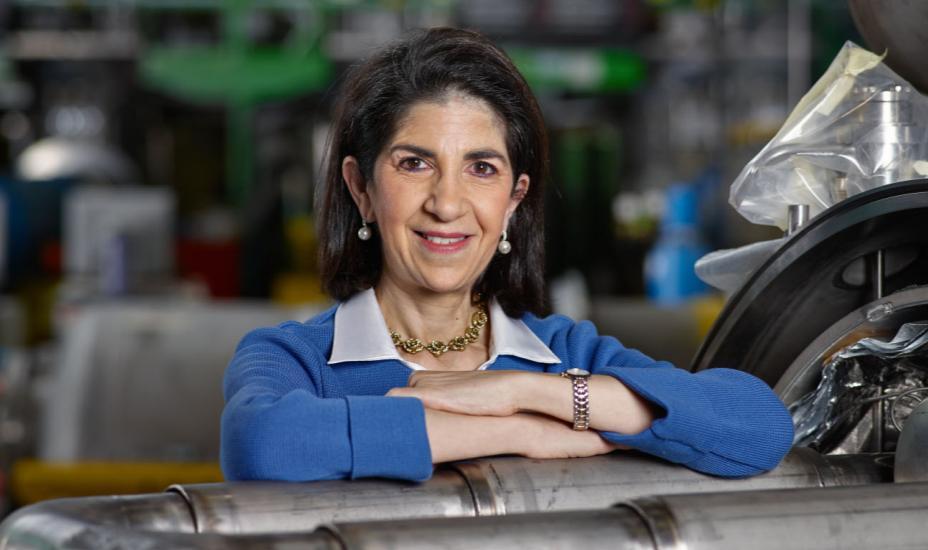 Fabiola Gianotti (Roma, 29 ottobre 1960) è una fisica italiana ed è l attuale direttrice generale del CERN.