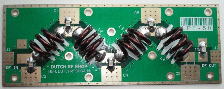 L'amplificatore che sopra vedete, utilizza un ibrido di nuovissima generazione (Freescale MRFE6VP6300) che sopporta sbilanciamenti ros di 65:1, prevede una potenza di pilotaggio di 3W massimi,