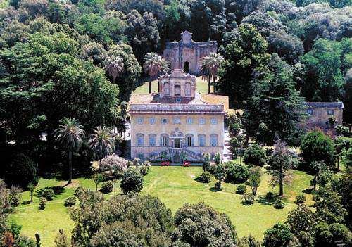 Villa di Corliano (Km 30), residenza cinquecentesca di una nobile famiglia, dove dopo la visita