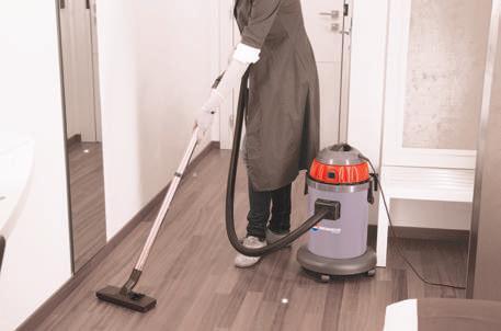 professionali e filtri per la pulizia di pavimenti, di piccoli angoli e fessure
