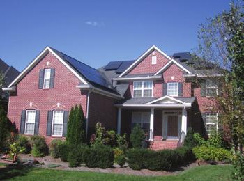 Benefici SolarEdge: Flessibilità di Progettazione Benefici SolarEdge: Tranquillità Flessibilità di Progettazione: Valore per il Proprietario di Casa SolarEdge
