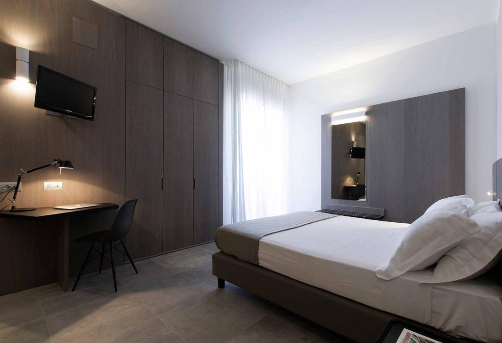 38 OLIVIERI CONTRACT - HOTEL