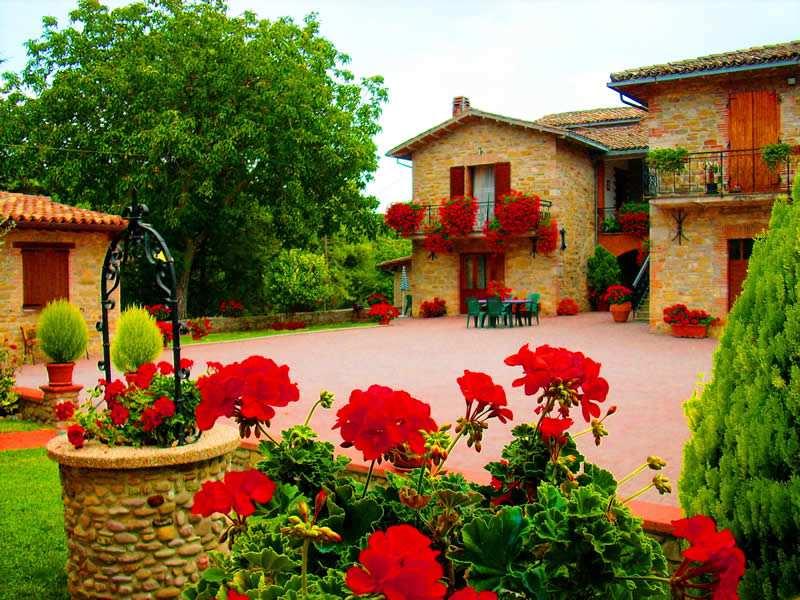 AGRITURISMI AL TOP PER LE FESTIVITA IN UMBRIA PREFERITE LE VACANZE IN CAMPAGNA. RELAX E CUCINA TIPICA NELLE SCELTE DEGLI OSPITI Primi bilanci di fine anno anche per l'agriturismo umbro.