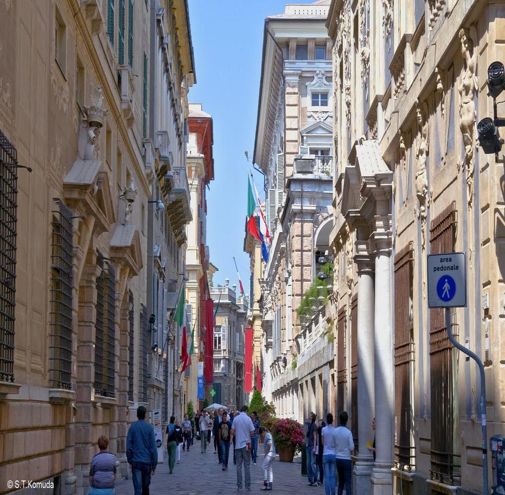 VIA GARIBALDI Via Garibaldi è una delle vie più importanti di Genova perchè ospita numerosi palazzi tra cui Palazzo Rosso, Palazzo Bianco e Palazzo Tursi.