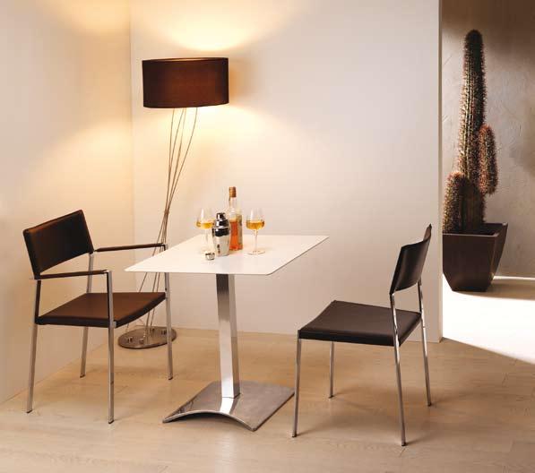 L 55 P 48 Hs 46 Ht 85 Chair with steel flat frame 3x10mm, chromed. Seat and back in reconstituted leather: white, dark brown. 4 pz.