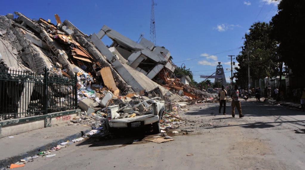 Immagine di Port Au Prince, capitale di Haiti, distrutta dal sisma Paesi colpiti, comprese le relazioni con le aziende italiane presenti sul posto.