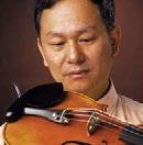 Nel 1994 in Italia si è aggiudicato il terzo posto al concorso internazionale di Antonio Stradivari a Cremona.