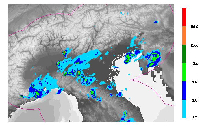 Figura 3: Mappe di precipitazione istantanea dal mosaico radar di protezione Civile nazionale del 15/04/2017 alle 10:00 UTC (in alto a sinistra), alle 11:00 UTC(in altro a destra), alle 15:00 UTC (in