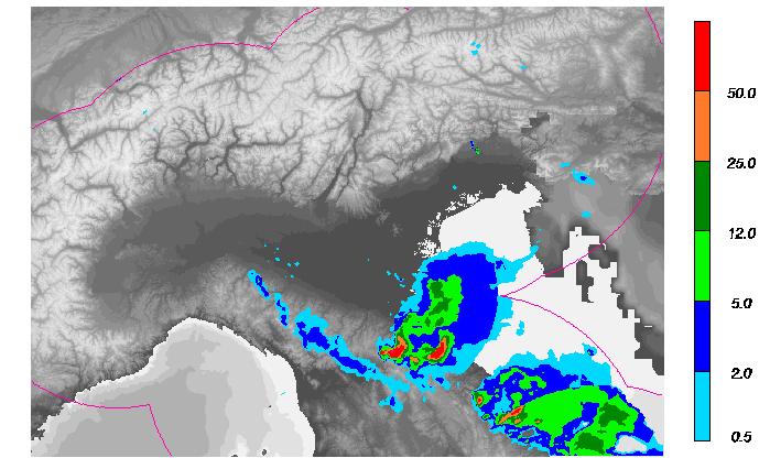 Figura 7: Mappe di precipitazione istantanea dal mosaico radar di protezione Civile nazionale del 16/04/2017 alle 20:20 UTC (in