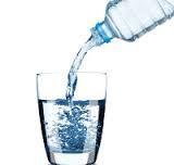 IDRATAZIONE - Bere almeno 2 litri di acqua al giorno (salvo diversa indicazione del medico curante).