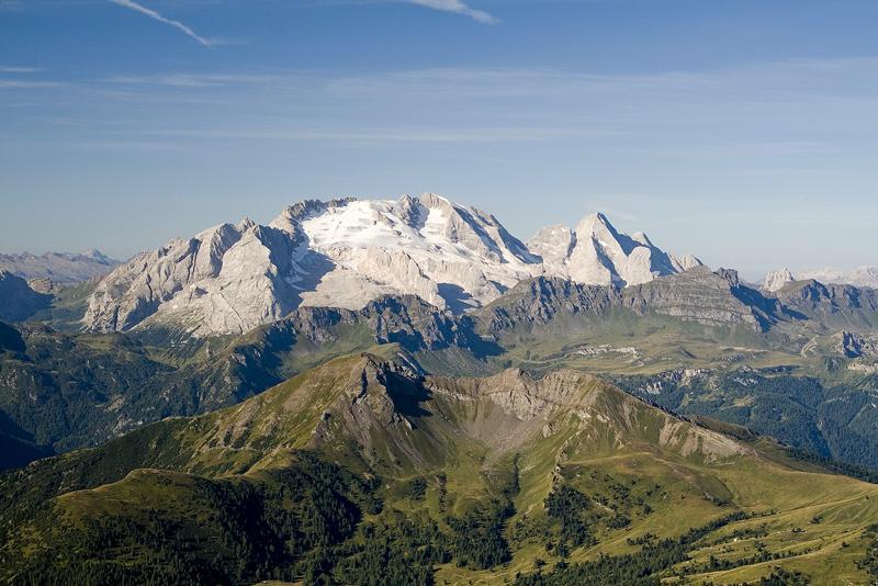 Čo sú Dolomity Talianske Dolomity, pohorie v južnej časti Álp, boli v roku 2009 pre svoju jedinečnosť zapísané do Zoznamu svetového prírodného dedičstva UNESCO.