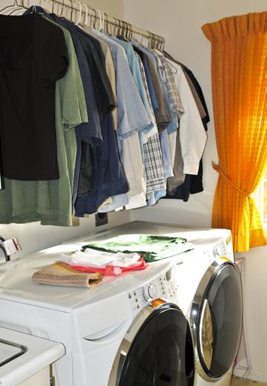 Stendere il bucato: Guida alla prossima lavatrice I nostri 5 consigli Consiglio n.4 > Calore e areazione Se stendi in casa, aerazione e calore sono importanti!