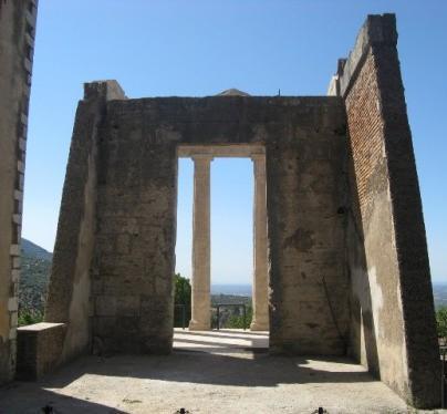 Tempio di Ercole, Cori (LT) 1913 Oggi si conservano