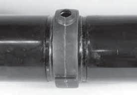 allineare le estremità dei tubi e unirle. Posizionare la guarnizione facendola scorrere fino al punto centrale tra la scanalatura in ciascun estremità del tubo.