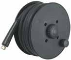 Big rubber wheels Ruote di grandi dimensioni Practical lance and gun storage Pratico alloggiamento della pistola e della lancia Hose reel with 10 m high-pressure hose (for models only)