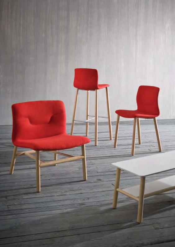 CHAIRS / SEDIE SLOT Favaretto & Partners Design 47,5 82 SLOT M NA Fabric or leather upholstered chair, chromed or painted frame.