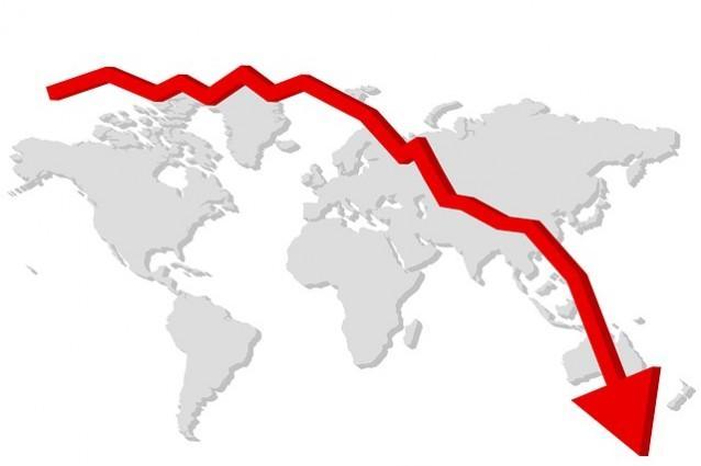 L ECONOMIA DEL VENETO: LA CRISI SI AGGRAVA A partire dai primi anni '90, il crollo del muro di Berlino e la disponibilità nei Paesi dell Est di mano d'opera a basso costo, importante in certe