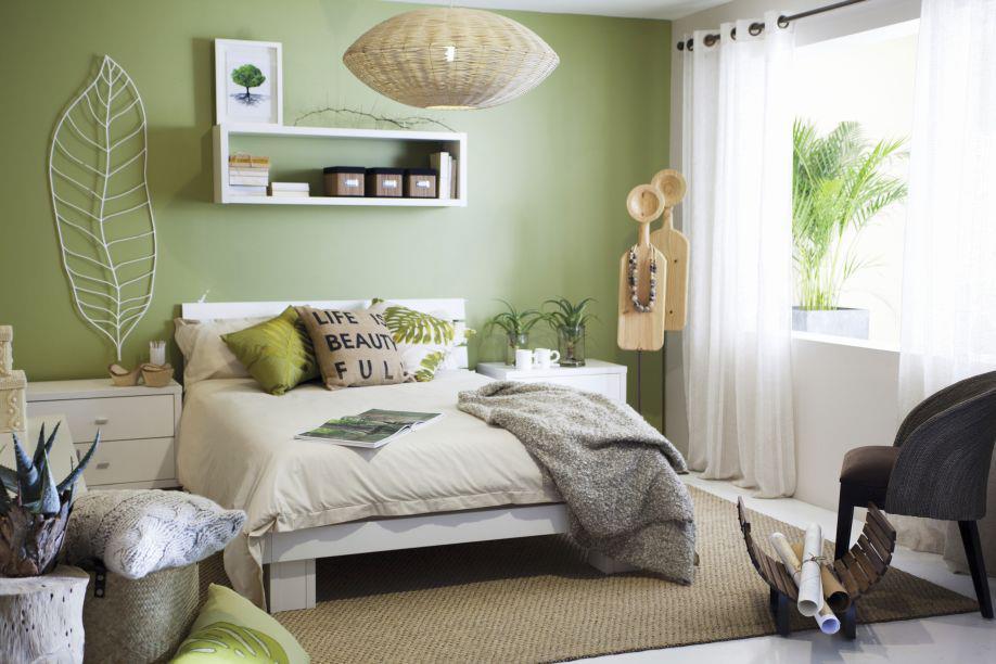 equilibrio riflessione verde tranquillità Visto il suo effetto rilassante, se ne consiglia l utilizzo per le stanze da letto e i bagni, anche con l uso di piante.