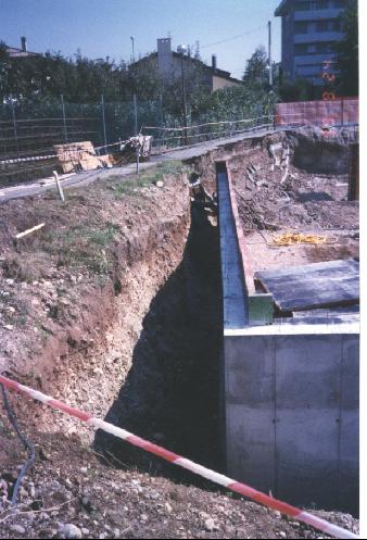 Immagini nell attività di vigilanza Posa dei muri interra3 con rischio di seppellimento per la mancata inclinazione dello scavo.